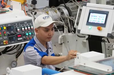 Người lao động phải thích ứng với công nghệ