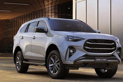Top 10 xe ô tô bán chậm nhất tháng 8/2026 tại Việt Nam: Isuzu mu-X bất ngờ đội sổ