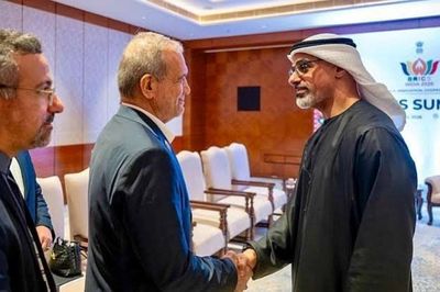 Lãnh đạo UAE và Iran lần đầu gặp mặt kể từ khi xung đột bùng phát