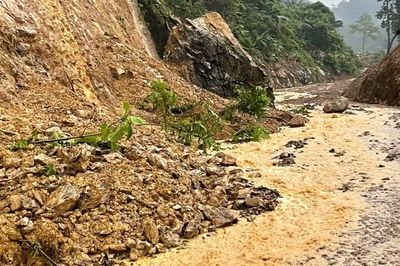 Quảng Trị: Mưa lớn gây ngập, chia cắt nhiều khu vực miền núi