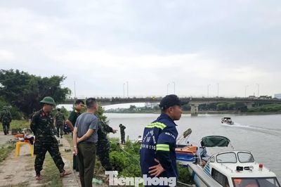 Huy động 200 người, mở rộng tìm kiếm Thiếu tá mất tích trên sông