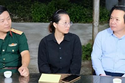 Bí thư Tỉnh ủy Hưng Yên thăm hỏi gia đình Thiếu tá quân đội hy sinh khi cứu người