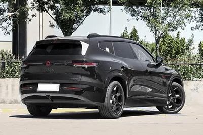 SUV dài 5 mét, công suất 503 mã lực, giá 850 triệu đồng