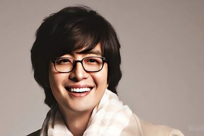 Hình ảnh hiếm của Bae Yong Joon sau khi giải nghệ