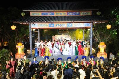 Huế đánh thức kinh tế đêm từ không gian di sản
