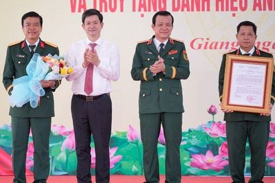 10/9/1945 là Ngày truyền thống của Lực lượng vũ trang tỉnh An Giang