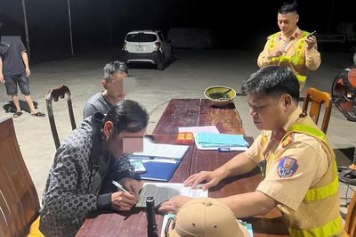 Tuyên Quang: Phạt hơn 48,3 triệu đồng xe khách chở quá số người quy định