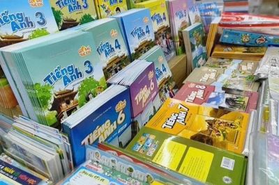 Bảo đảm đủ sách giáo khoa cho học sinh trước ngày 15/9