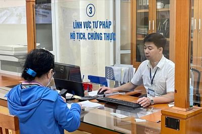 Hà Nội: Xã, phường đề xuất bổ sung cán bộ đúng chuyên môn