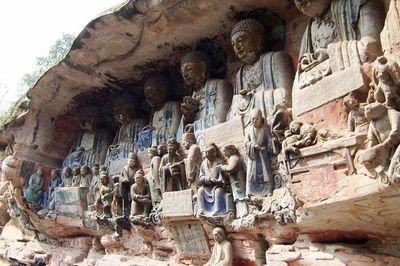 Từ chính đạo đến Du-già hành: Đối chiếu Kinh Phù-di và Kinh Giải thâm mật về con đường tu chứng