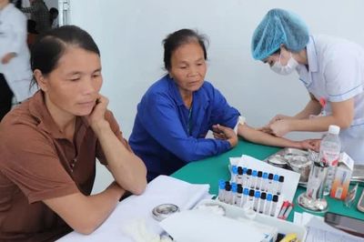 Khám sàng lọc, tư vấn chăm sóc sức khỏe cho 675 người dân xã Đoài Dương