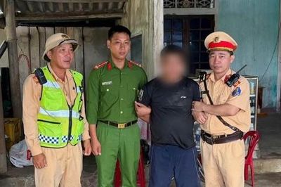 Cảnh sát giao thông phát hiện tài xế xe tải dương tính ma tuý