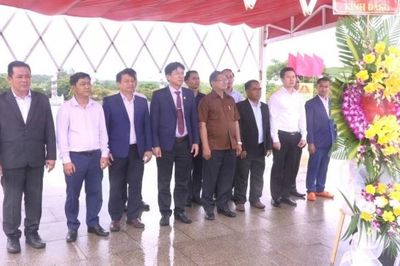 Đoàn công tác huyện Lạ Màm thăm và làm việc tại Đà Nẵng