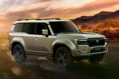 TOP 10 mẫu xe bán ế nhất: Những mẫu xe 'ế bền vững'