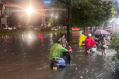 Trọng tâm mưa đổ dồn về đồng bằng Bắc bộ, nhiều nơi vượt 500mm