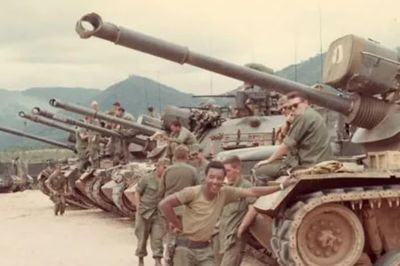 Xe tăng M-48 Mỹ chiến đấu trong địa hình rừng nhiệt đới như thế nào?