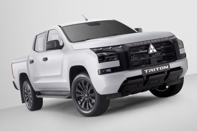 Vừa có doanh số kỷ lục, bán tải Mitsubishi Triton có ngay bản mới