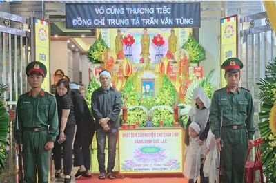 Hưng Yên: Đồng đội và người dân xúc động viếng Trung tá Trần Văn Tùng