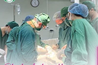 Nôn ra máu tươi, người đàn ông 66 tuổi phát hiện u GIST tá tràng hiếm gặp