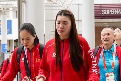 Bóng chuyền nữ đi nhầm khách sạn ngày đầu tới Asiad 20