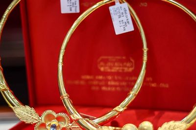 Giá vàng hôm nay 14/9/2026: Sóng lớn có thể đến sau quyết định mới