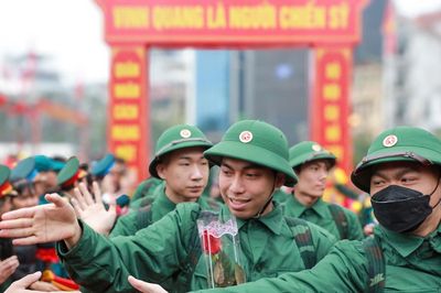 Bộ Quốc phòng trả lời về tạm hoãn nghĩa vụ quân sự khi thôi học trong nước để du học Nga