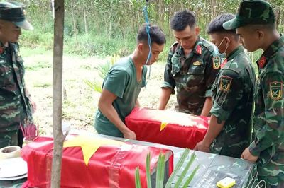 Lần theo ký ức của hai cụ ông, tìm thấy 3 hài cốt liệt sĩ ở Đà Nẵng