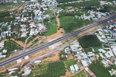 Nguyên nhân ban đầu khiến hơn 400 hộ dân cạnh cao tốc ở Đồng Nai bị ngập sâu