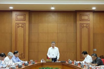 Hoàn thiện quy định về đảng viên làm kinh tế tư nhân, phát huy nguồn lực cho phát triển