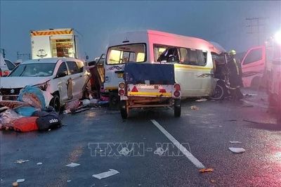 Va chạm giữa 3 xe ô tô, hơn 20 người thiệt mạng tại Nam Phi