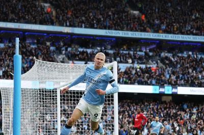 Haaland giúp Man City 'đánh sập' Old Trafford