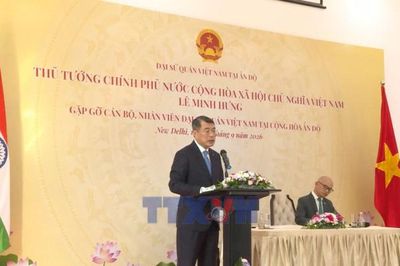 Thủ tướng gặp cán bộ, nhân viên các cơ quan đại diện VN tại Ấn Độ