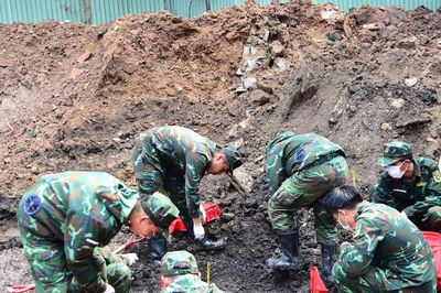 Thêm 5 bộ hài cốt liệt sĩ được tìm thấy tại Công viên Lê Thị Riêng