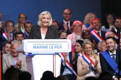 Bầu cử Tổng thống Pháp: Bà Marine Le Pen cam kết ưu tiên người Pháp