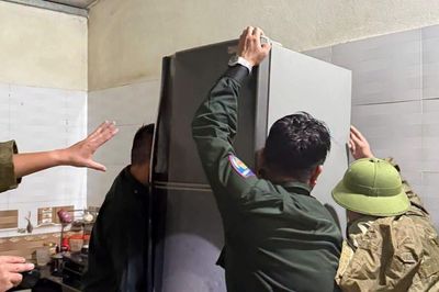 Mưa lũ dồn dập, miền Trung căng mình ứng phó