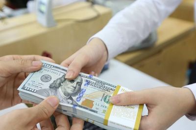 Giá USD ngân hàng rục rịch tăng từ vùng thấp