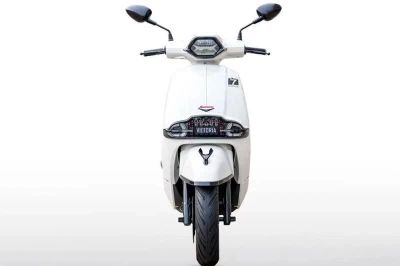 Xe tay ga 50cc trang bị ABS 2 kênh, TCS, TFT, giá hơn 50 triệu đồng