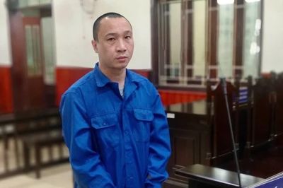 Cầm rựa chém người, lãnh 10 năm tù