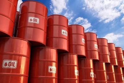Giá dầu tăng sau khi Saudi Arabia đóng tuyến đường ống tránh eo biển Hormuz