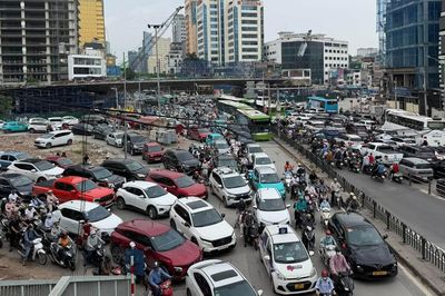 Hà Nội: CSGT lên phương án xóa cảnh ùn tắc tại các ngã tư dọc tuyến Đê La Thành