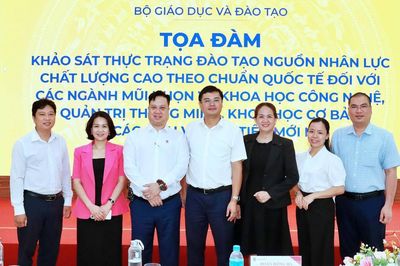 Đào tạo nhân lực chất lượng cao theo chuẩn quốc tế các ngành mũi nhọn về các lĩnh vực khoa học công nghệ