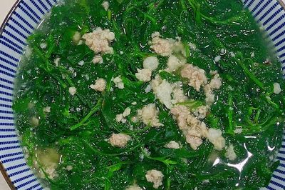 Ngày xưa mọc đầy bờ đất chẳng ai để ý, nay loại rau này thành đặc sản giá tới 65.000 đồng/kg, dân sành ăn săn tìm