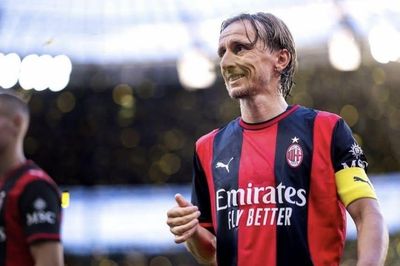 Modric đối mặt nguy cơ mất suất đá chính tại Milan dưới thời Amorim