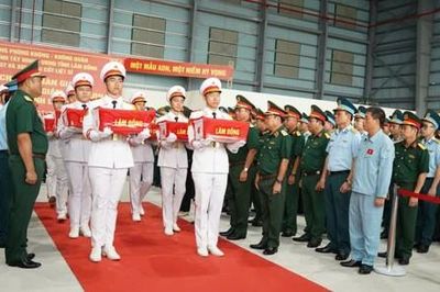 Chuyến bay nghĩa tình, thắp lên hy vọng đưa các Anh hùng Liệt sĩ trở về!