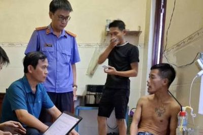 Tạm giữ hình sự 2 đối tượng sử dụng nhà bếp để giấu ma túy
