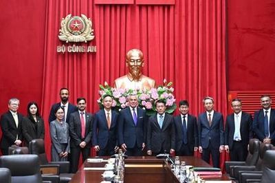 Bộ trưởng Lương Tam Quang tiếp và làm việc với Phó Chủ tịch Tập đoàn Mastercard
