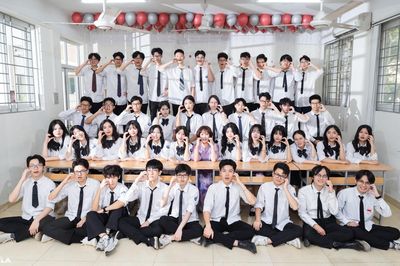 Một lớp có 93% học sinh SAT từ 1.500, 34 em IETLS từ 8.0, 17 suất du học quốc tế