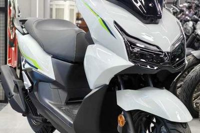 Rẻ hơn SH, xe ga 150cc của Honda trang bị camera hành trình và ra-đa ô tô giá 58 triệu đồng sẽ ra sao nếu về Việt Nam?