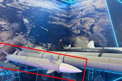 Hệ thống phòng không Osa của Ukraine tái sinh nhờ tên lửa RK-19