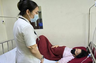 Sở Y tế TP. Huế kiểm tra bếp ăn tập thể tại các doanh nghiệp